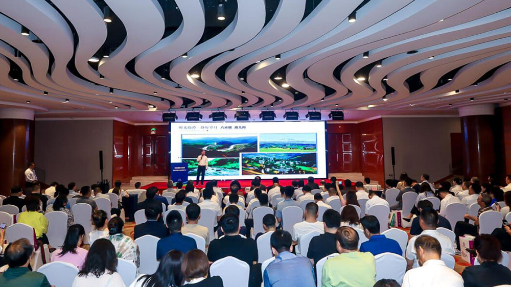 文旅：甘南藏族自治州招商引資暨文化旅游推介會在北京舉行，推動甘南州社會經濟高質量發展！