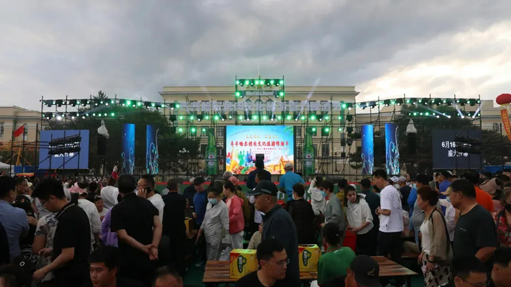 黑龍江：第二屆齊齊哈爾烤肉文化旅游啤酒節開幕，促進商貿交流，打造旅游文化夜經濟品牌！