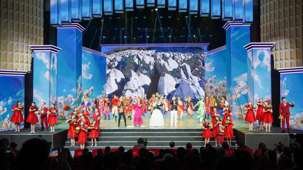 新疆：首屆中國新疆民間藝術季成果展示活動在烏魯木齊舉辦，有效促進各民族交往交流交融！